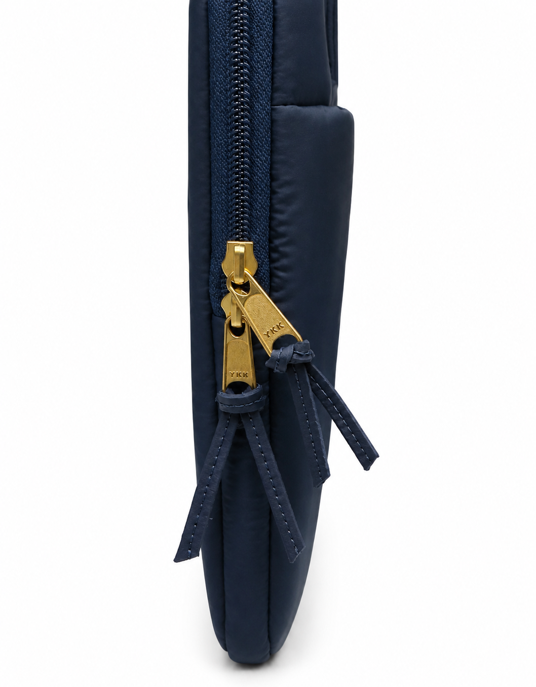 (LTBPELB-PP-BLU) Blue Puffer Pineapple Peony Laptop Bag