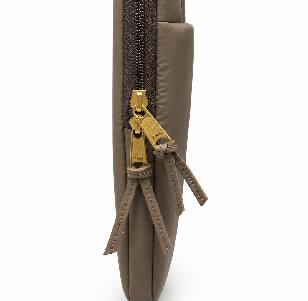 (LTBPELB-PP-BRN) Brown Puffer Pineapple Peony Laptop Bag