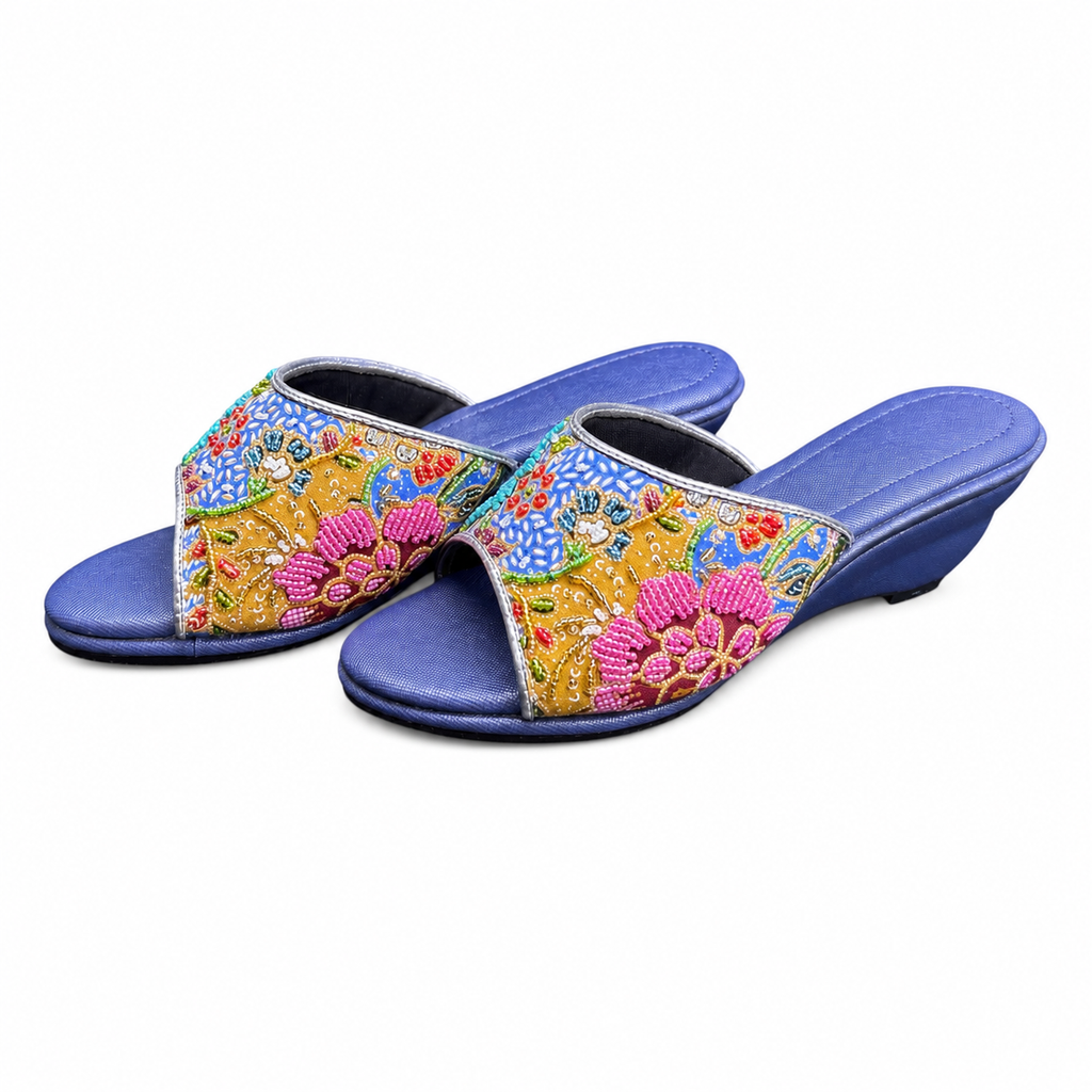 (WBLU-FLOT) Blue Wedges - Turquoise Beaded Flower